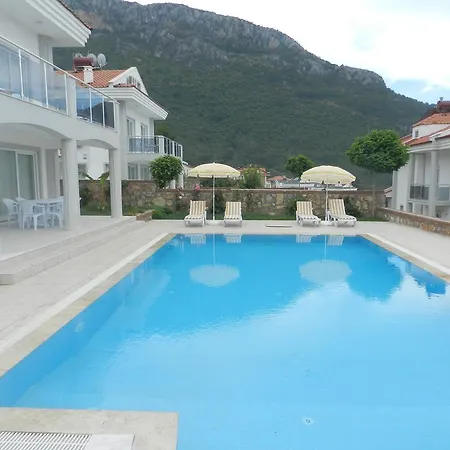 New Age Golden King Villas فيلة